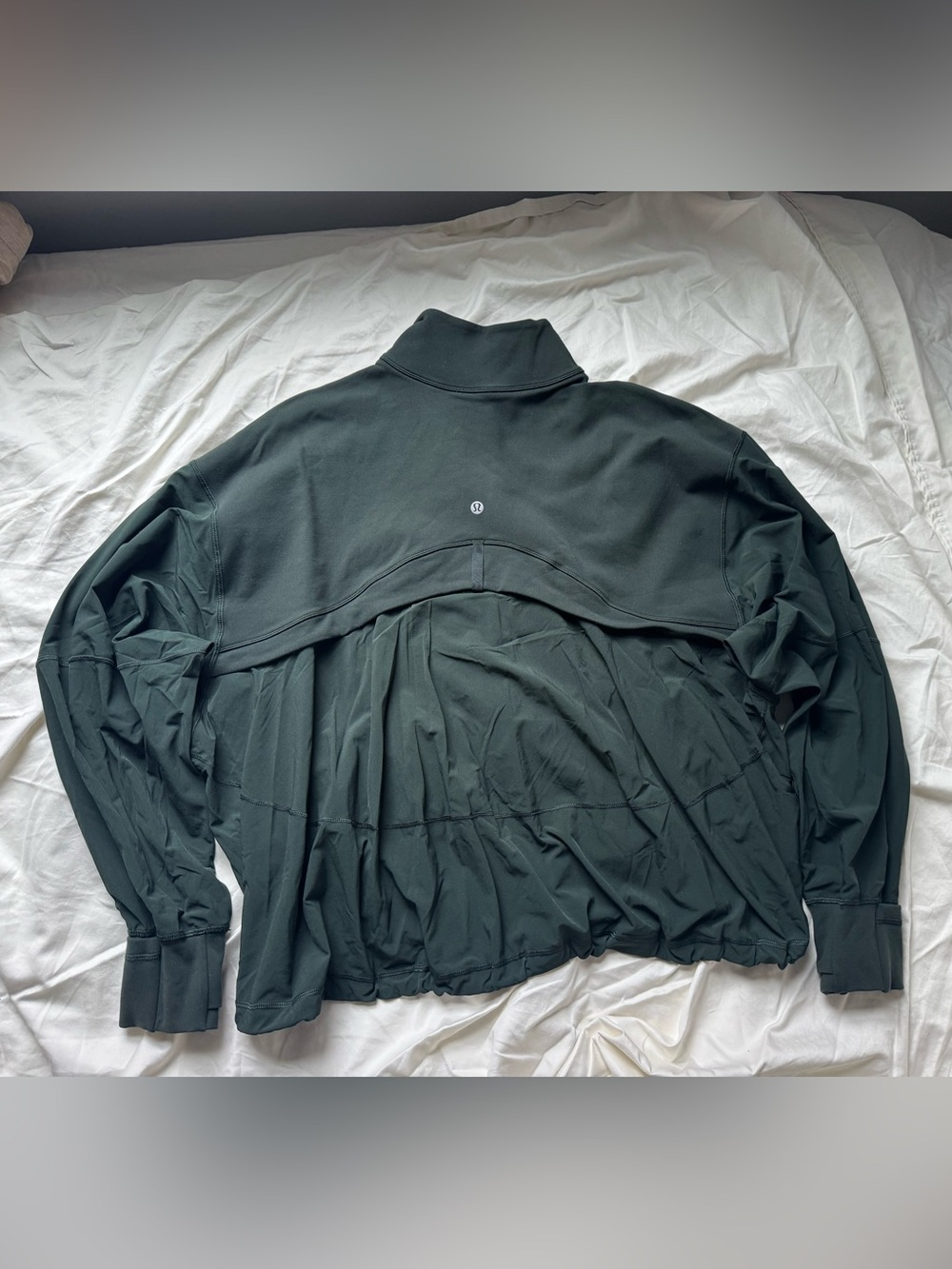 Lululemon Define Relaxed Fit Jacket in Rainforest Green, size 6 - Picture 4 of 11